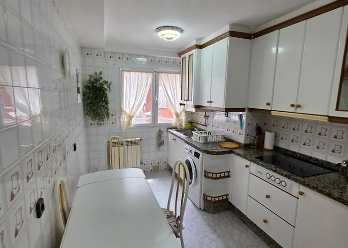 Appartement Lur - Espacioso De 3 Hab En La Calzada - Vut-7016-as Gijón